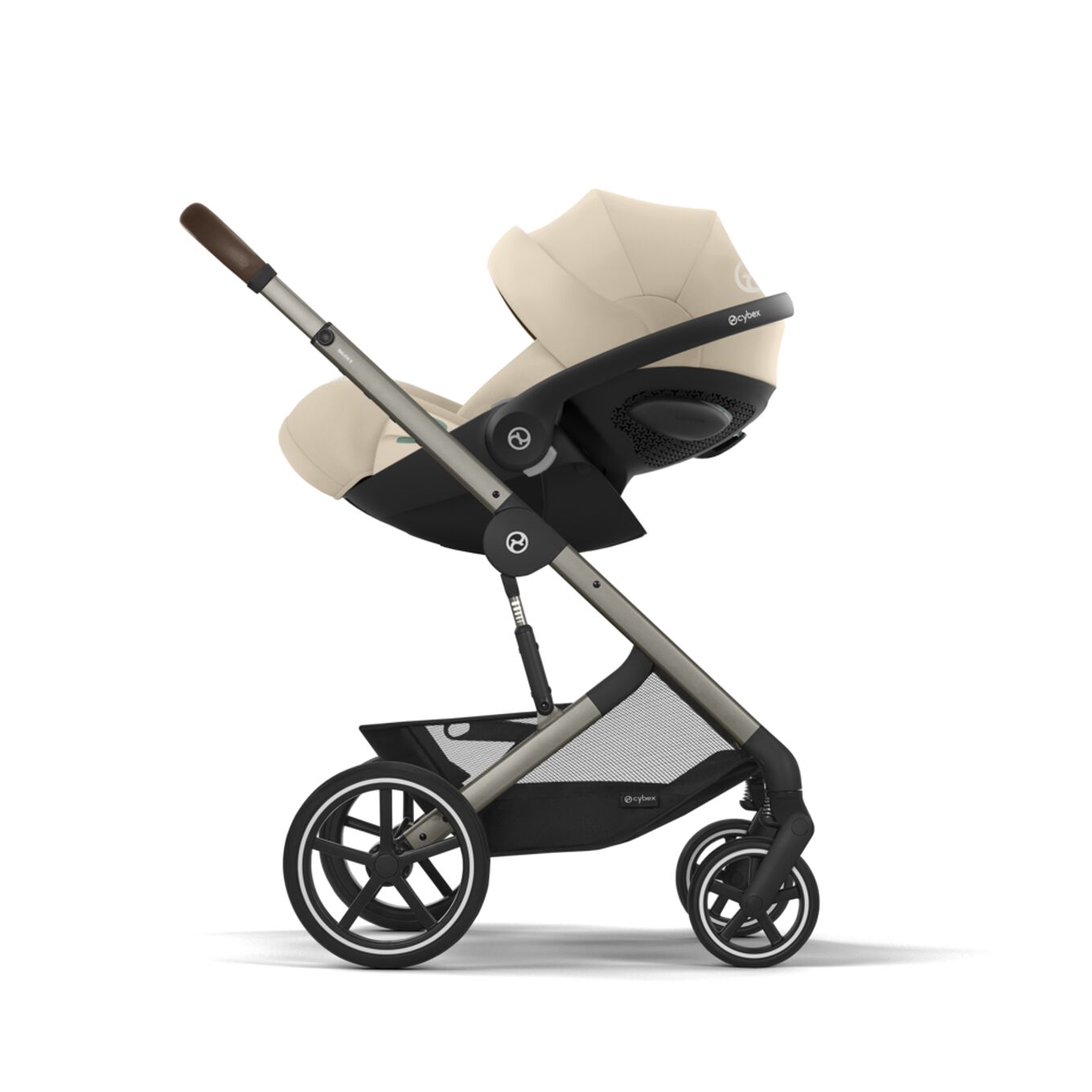 Cloud G i-Size Almond Beige con Cappottina